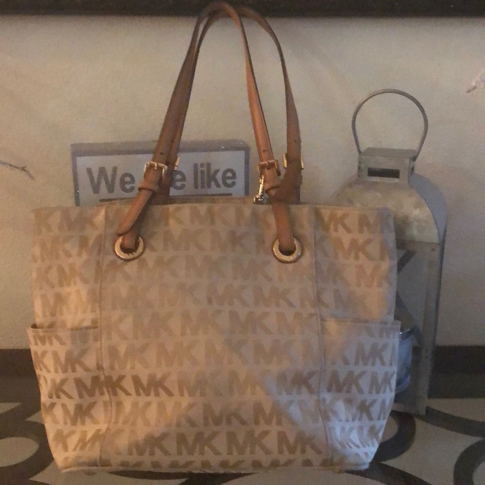 Michael Kors tote